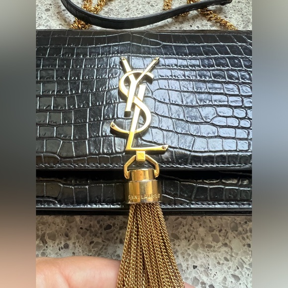 Saint Laurent Kate Medium Tassel in Crocodile Embossed Black Leather - Picture 5 of 15